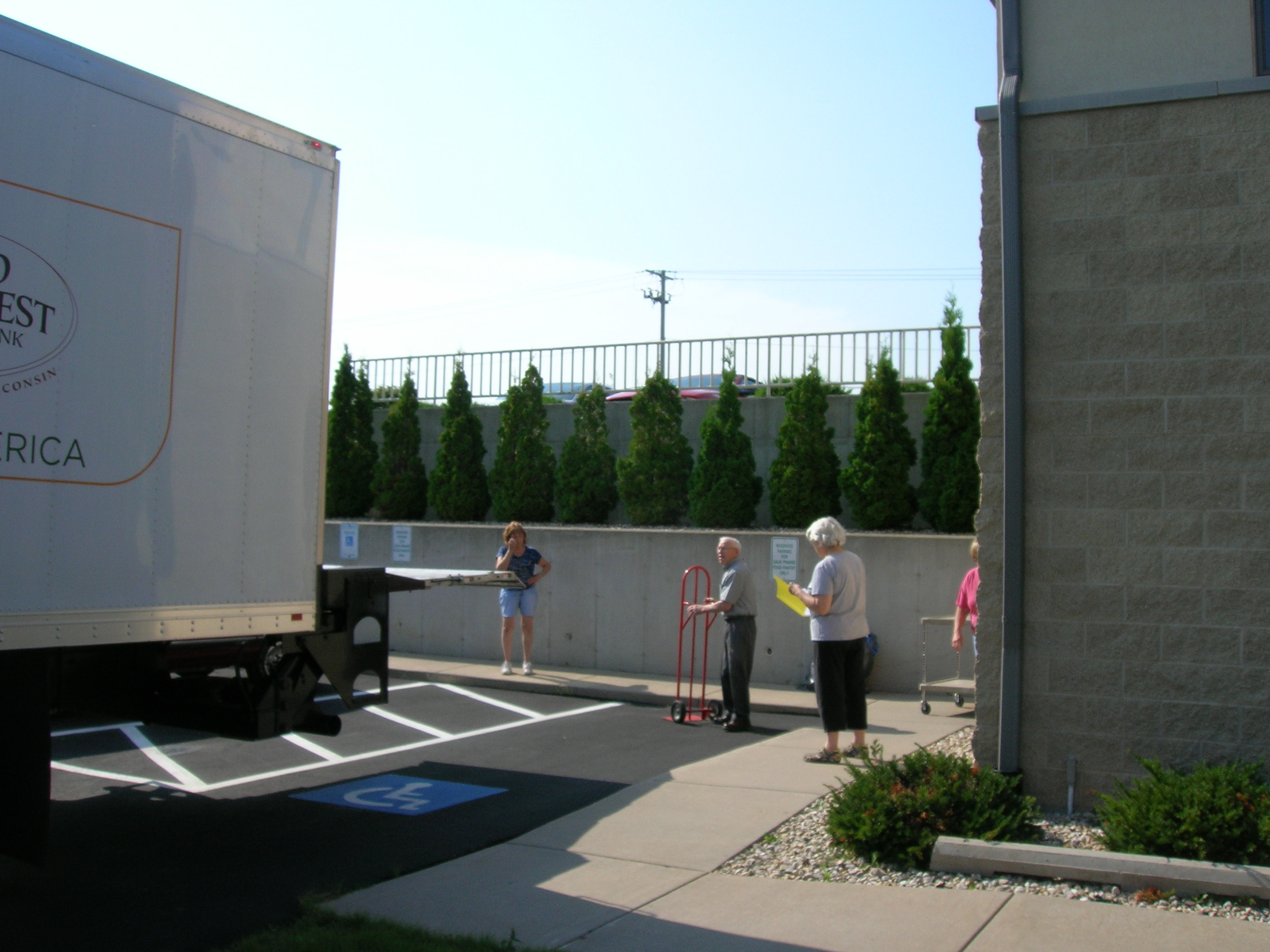 Receiving food from Second Harvest